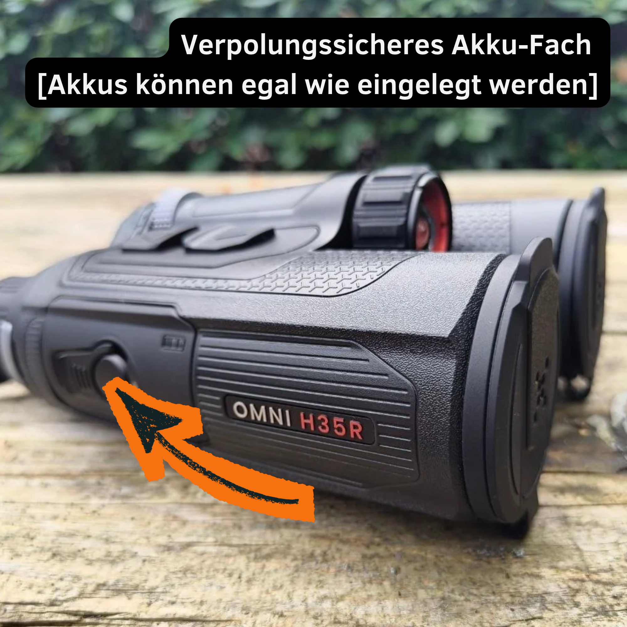 Nocpix OMNI H35R 8K Multispektral-Wärmebildfernglas – Fotos im Ladengeschäft von Venari Jagdtechnik – Ansicht seitlich aufs Akkufach